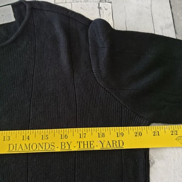 Liz Claiborne Black Short Sleeve Sweater - Size M - Picture 3 of 4